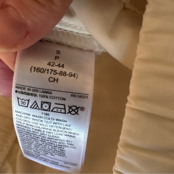 Ann Taylor Petite Striped Paperbag Waist Pants - Size 4P - Picture 8 of 9